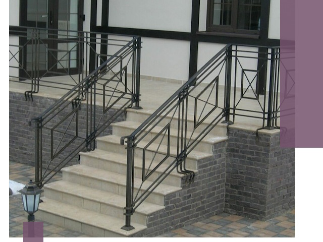 Перила для крыльца в Можге — монтаж, изготовление и установка