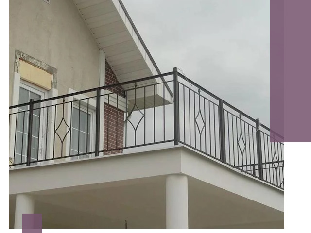 Изготовление балконных ограждений в Можге из металла и стекла